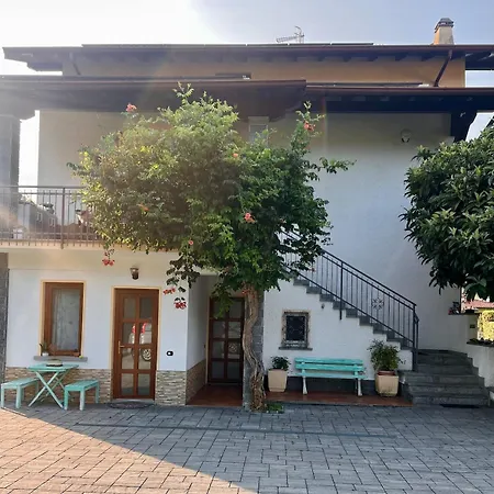 Apartment Casa Arnold With Garden Near Maggiore *
