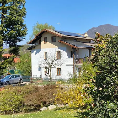 Casa Arnold With Garden Near Maggiore Apartment